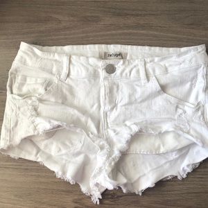 White Refuge Short (Size 6)
